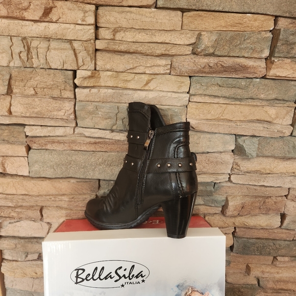 Short Bots - Picture 5 of 13